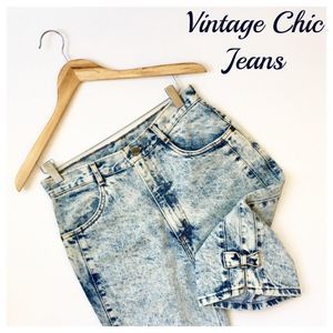 VINTAGE 90s Chic Jeans Acid Wash Crop, Long Shorts